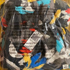 New Vera Bradley throw blanket in splash floral